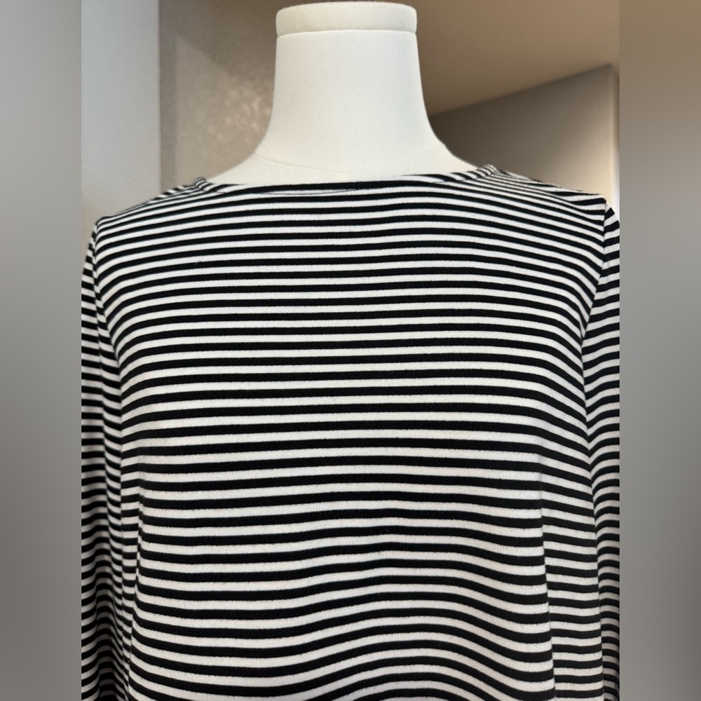 NWOT Beach Lunch Lounge Collection Sloane Bell Sleeve Black & White Striped Top - Picture 3 of 9